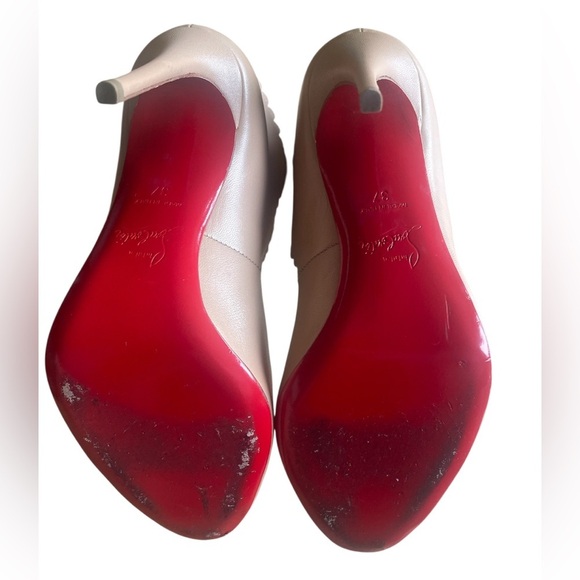 Christian Louboutin Pijiona flared collar heels and cosmetic case- - Picture 4 of 16